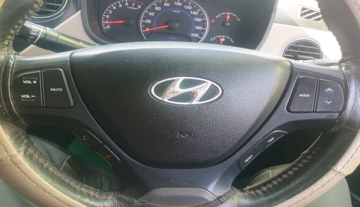 2015 Hyundai Grand i10 SPORTZ 1.2 KAPPA VTVT, Petrol, Manual, 40,846 km, interior