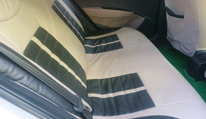 2015 Hyundai Grand i10 SPORTZ 1.2 KAPPA VTVT, Petrol, Manual, 40,846 km, interior