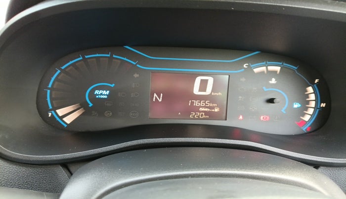 2022 Renault Kwid RXT 1.0 AMT, Petrol, Automatic, 17,665 km, interior
