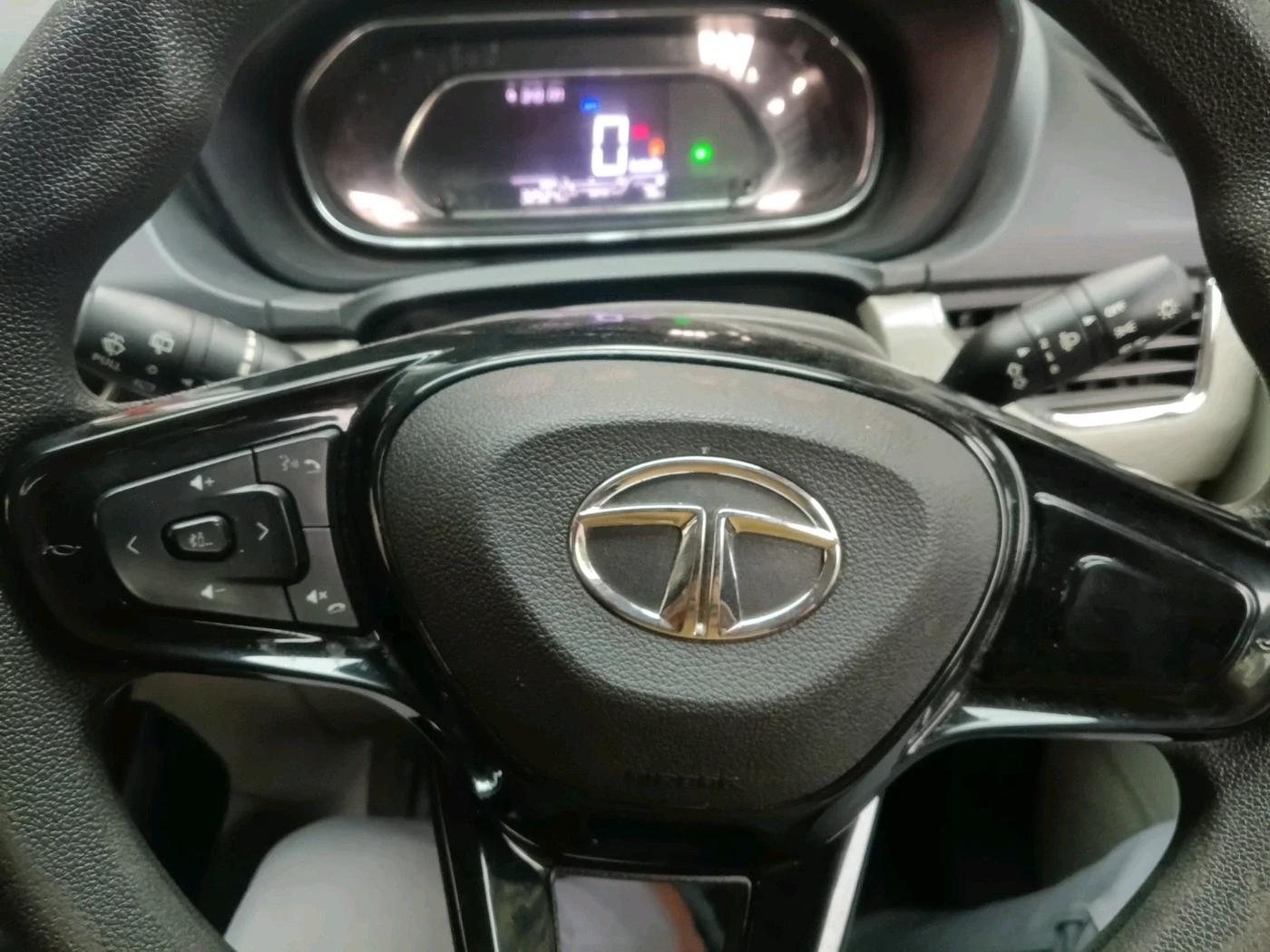 2022 Tata NEXON XZ PLUS PETROL, Petrol, Manual, 32,524 km, interior