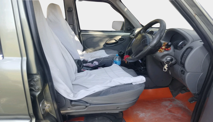 2013 Mahindra Scorpio LX, Diesel, Manual, 78,332 km, interior
