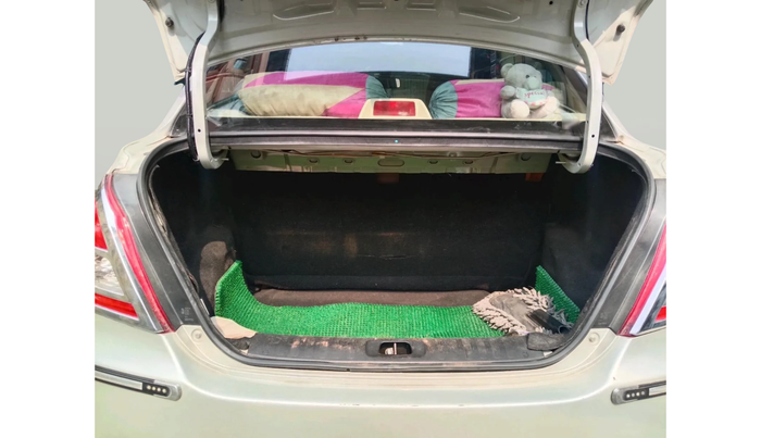 2015 Maruti Swift Dzire VXI, Petrol, Manual, 82,577 km, exterior