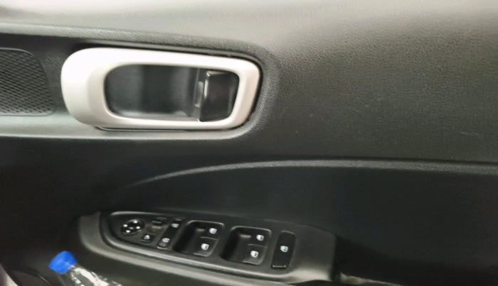 2019 Hyundai VENUE SX 1.4 CRDI, Diesel, Manual, 70,987 km, interior