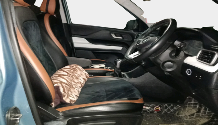 2024 Tata PUNCH  Creative MT Sunroof , Petrol, Manual, 17,803 km, interior