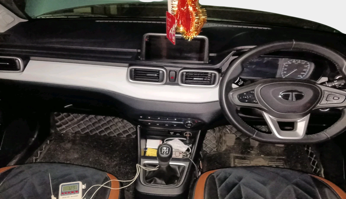 2024 Tata PUNCH  Creative MT Sunroof , Petrol, Manual, 17,803 km, interior