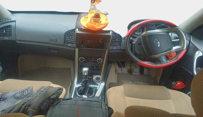 2019 Mahindra XUV500 W9, Diesel, Manual, 52,748 km, interior
