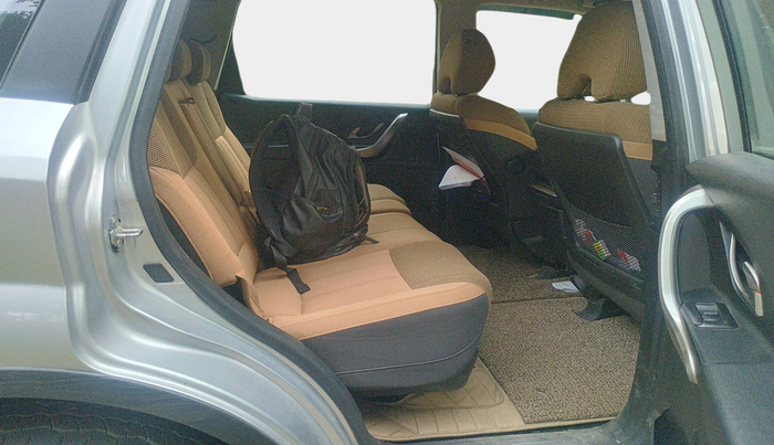 2019 Mahindra XUV500 W9, Diesel, Manual, 52,748 km, interior