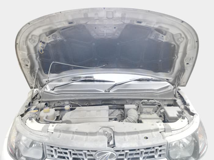 2016 Mahindra Kuv100 K8 6 STR, Petrol, Manual, 69,548 km, exterior