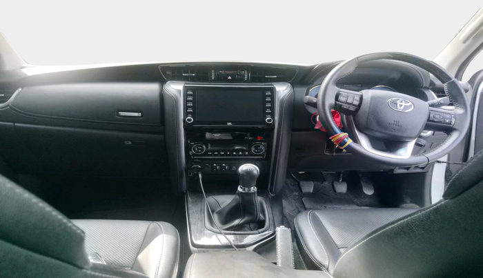 2022 Toyota Fortuner 4X4 MT 2.8 DIESEL, Diesel, Manual, 38,399 km, interior