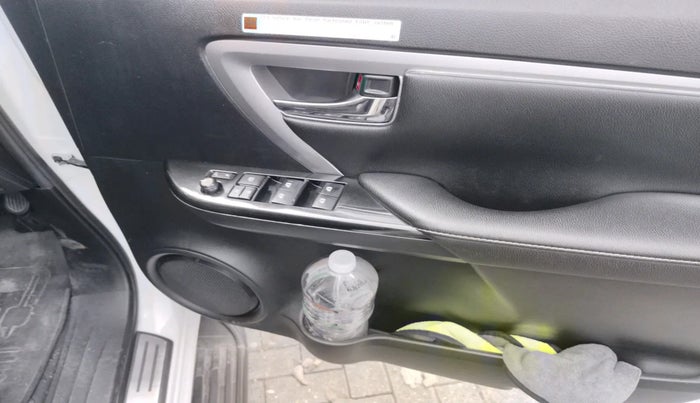 2022 Toyota Fortuner 4X4 MT 2.8 DIESEL, Diesel, Manual, 38,399 km, interior