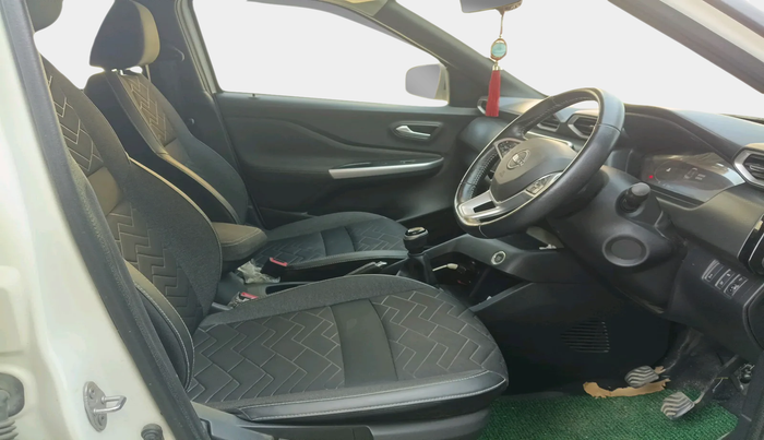 2023 Nissan MAGNITE XV PREMIUM TURBO, Petrol, Manual, 39,698 km, interior