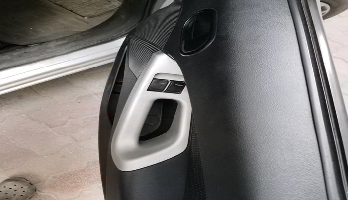 2013 Ford Figo ZXI 1.2 PETROL, Petrol, Manual, 50,752 km, interior