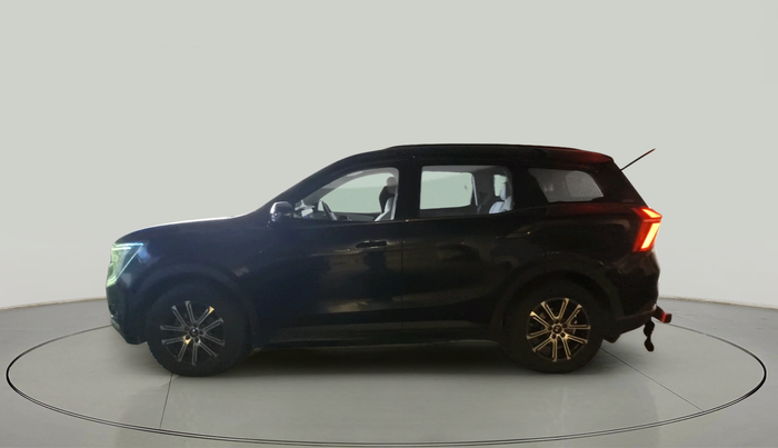 2022 Mahindra XUV700 AX 7 LUXURY D MT 7 STR, Diesel, Manual, 1,21,420 km, exterior