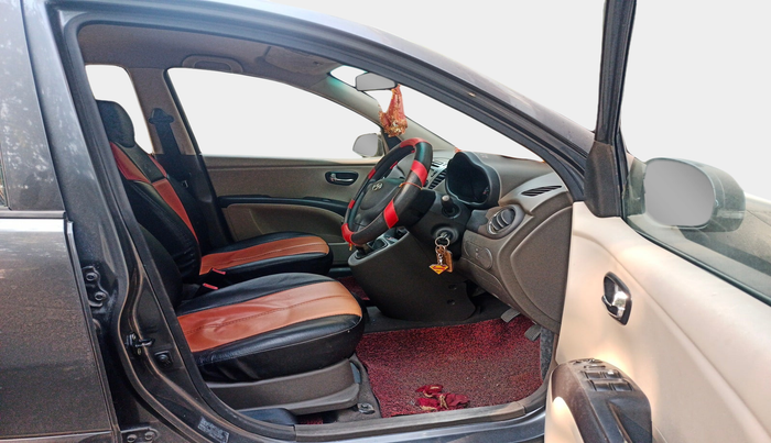 2013 Hyundai i10 SPORTZ 1.2, Petrol, Manual, 19,560 km, interior