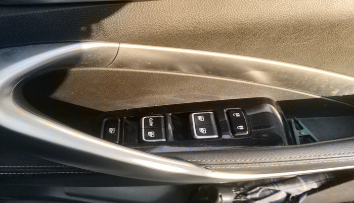 2020 MG HECTOR SHARP 1.5 DCT PETROL, Petrol, Automatic, 52,205 km, interior