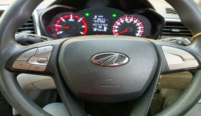 2020 Mahindra XUV300 W6 1.5 Diesel, Diesel, Manual, 43,367 km, interior