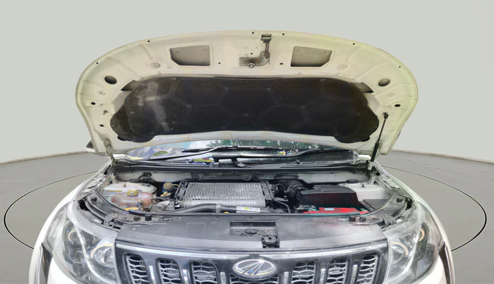 2016 Mahindra XUV500 W10, Diesel, Manual, 55,499 km, exterior