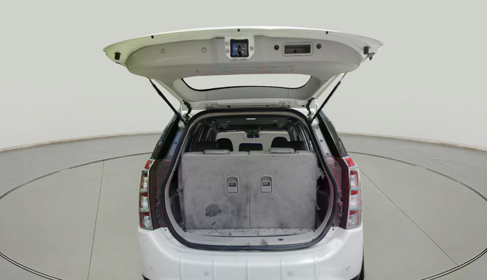 2016 Mahindra XUV500 W10, Diesel, Manual, 55,499 km, exterior