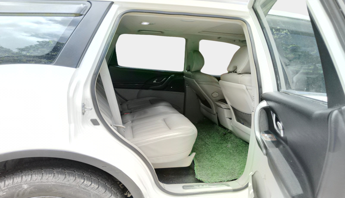 2016 Mahindra XUV500 W10, Diesel, Manual, 55,499 km, interior