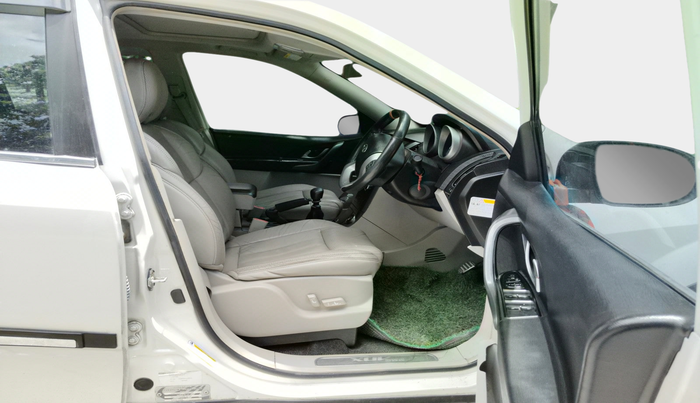 2016 Mahindra XUV500 W10, Diesel, Manual, 55,499 km, interior