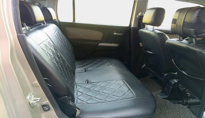 2016 Maruti Wagon R 1.0 VXI, Petrol, Manual, 60,663 km, interior
