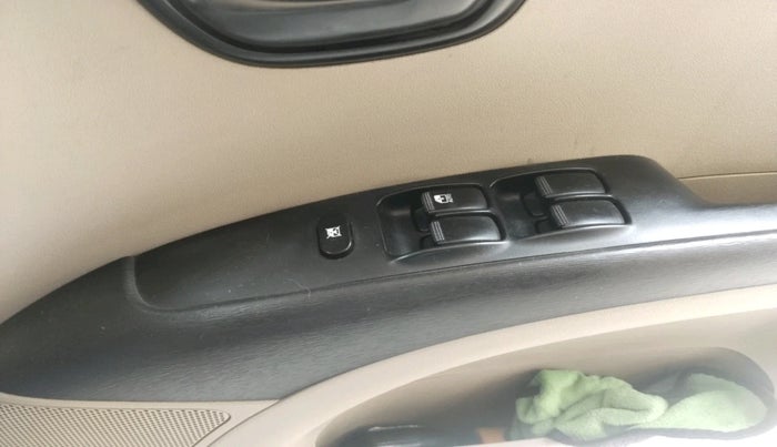 2013 Hyundai i10 MAGNA 1.1, Petrol, Manual, 59,672 km, interior