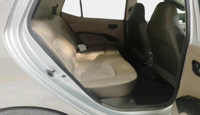 2013 Hyundai i10 MAGNA 1.1, Petrol, Manual, 59,672 km, interior