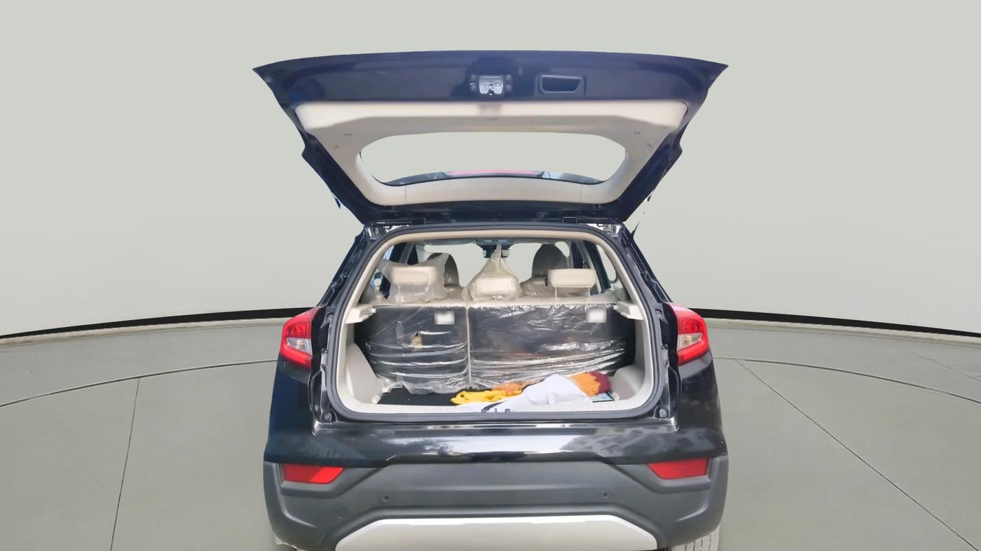 2021 Mahindra XUV300 W8 (O) 1.2 PETROL, Petrol, Manual, 9,727 km, exterior