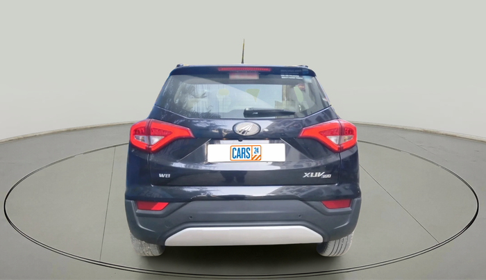 2021 Mahindra XUV300 W8 (O) 1.2 PETROL, Petrol, Manual, 9,727 km, exterior