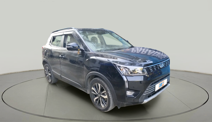 2021 Mahindra XUV300 W8 (O) 1.2 PETROL, Petrol, Manual, 9,727 km, exterior
