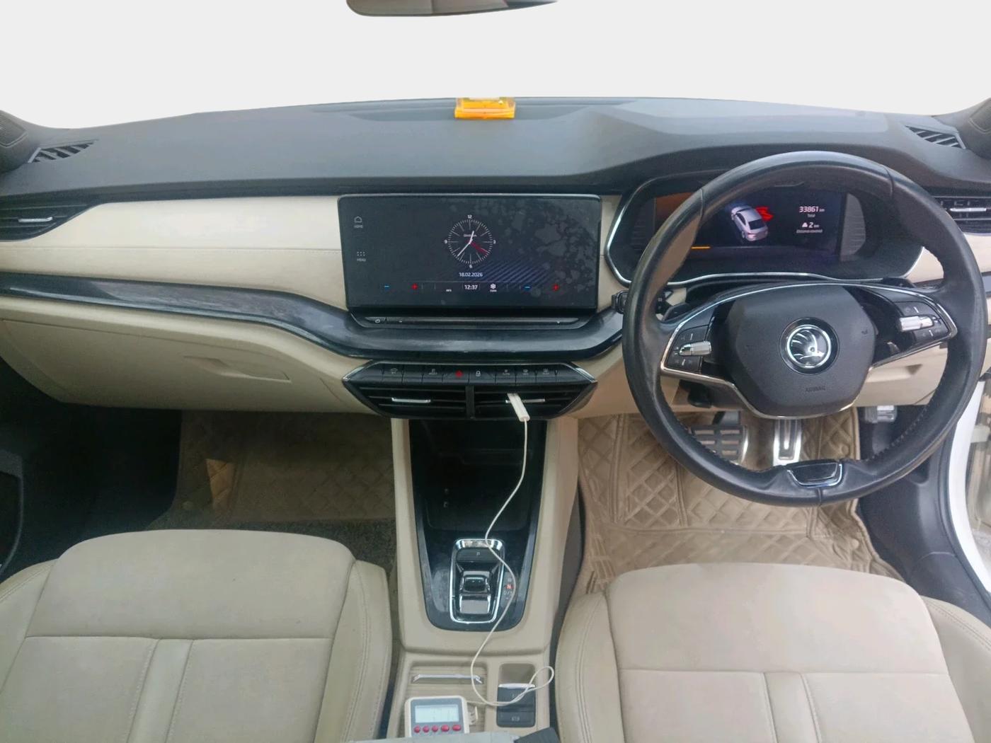 2021 Skoda Octavia L&K 2.0 AT, Petrol, Automatic, 33,861 km, interior