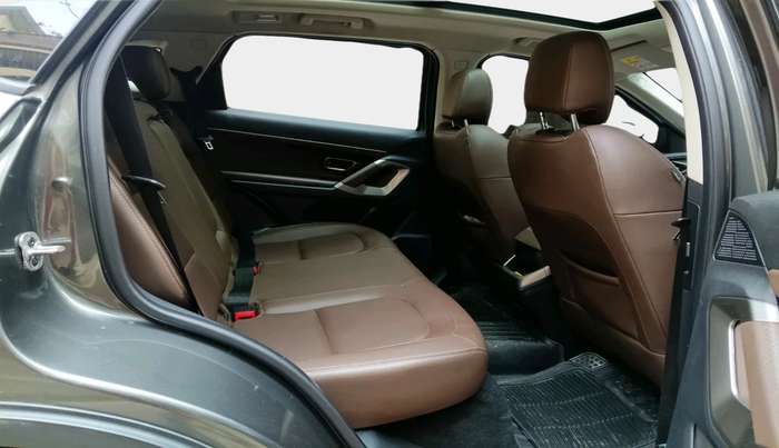 2022 Tata Harrier XZ PLUS 2.0L, Diesel, Manual, 23,118 km, interior