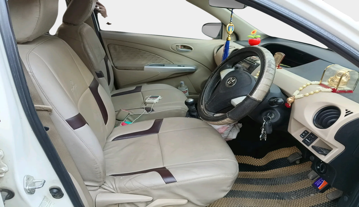 2016 Toyota Etios Liva V, Petrol, Manual, 21,519 km, interior