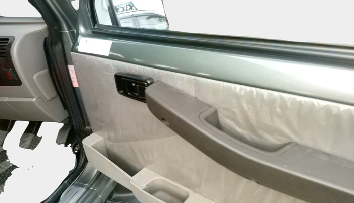 2022 Mahindra Bolero B6 (O), Diesel, Manual, 39,454 km, interior