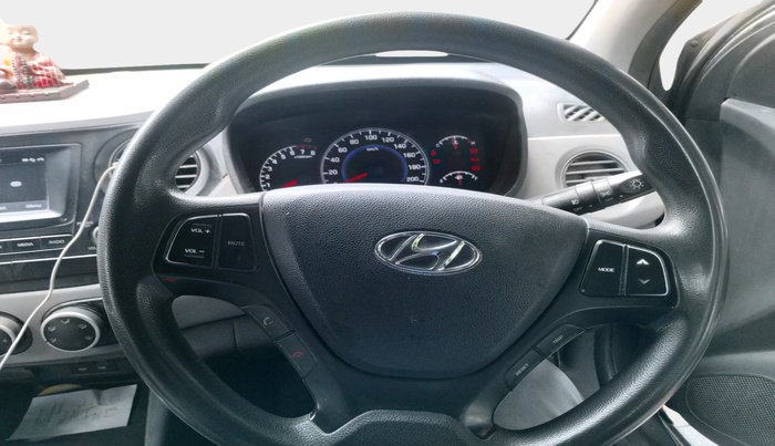 2017 Hyundai Grand i10 SPORTZ 1.2 KAPPA VTVT, Petrol, Manual, 99,170 km, interior