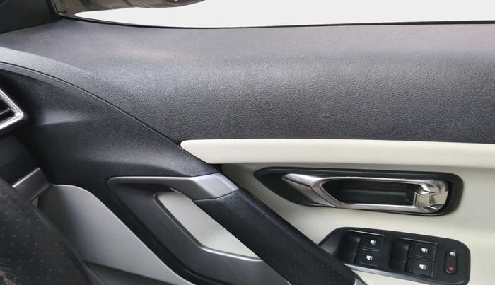 2021 Tata Safari XZ, Diesel, Manual, 1,20,406 km, interior