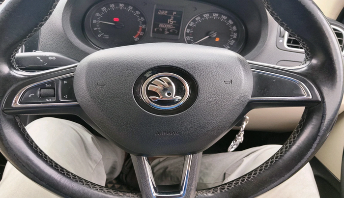 2017 Skoda Rapid STYLE 1.5 TDI AT, Diesel, Automatic, 2,60,090 km, interior