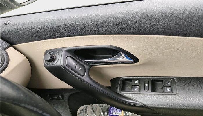 2017 Skoda Rapid STYLE 1.5 TDI AT, Diesel, Automatic, 2,60,090 km, interior