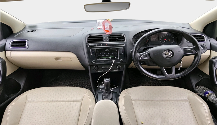 2017 Skoda Rapid STYLE 1.5 TDI AT, Diesel, Automatic, 2,60,090 km, interior