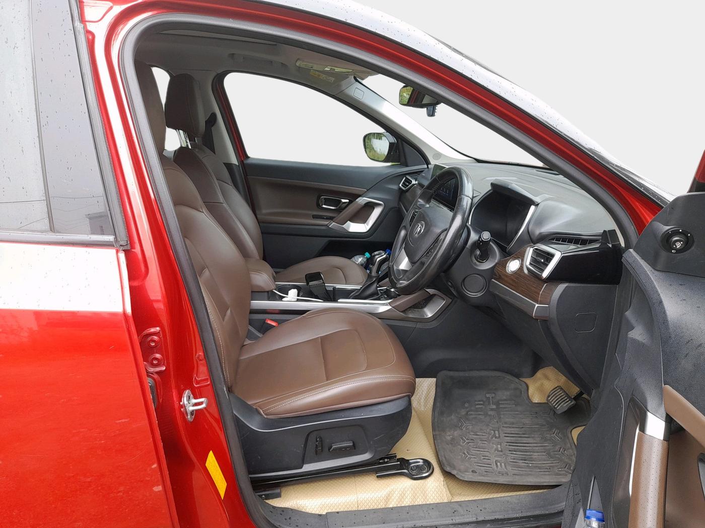 2020 Tata Harrier XZA PLUS 2.0L, Diesel, Automatic, 1,14,593 km, interior