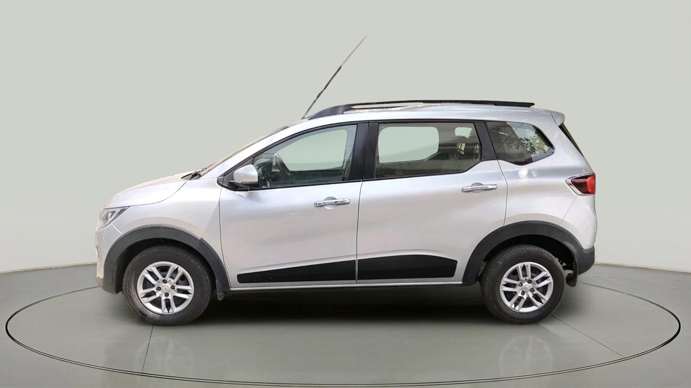 2021 Renault TRIBER RXT, Petrol, Manual, 34,222 km, exterior