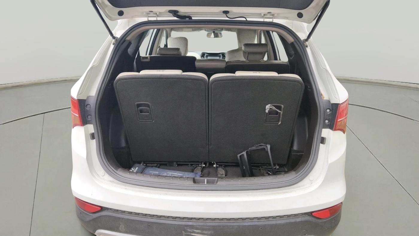 2015 Hyundai Santa Fe 4 WD AT, Diesel, Automatic, 2,07,244 km, exterior