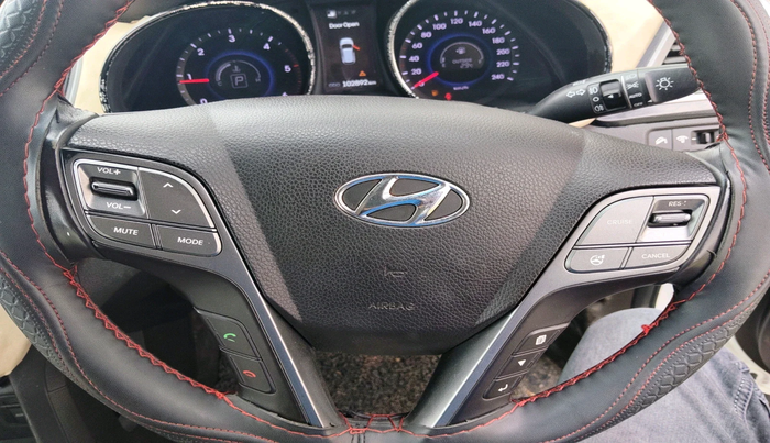 2015 Hyundai Santa Fe 4 WD AT, Diesel, Automatic, 2,07,244 km, interior