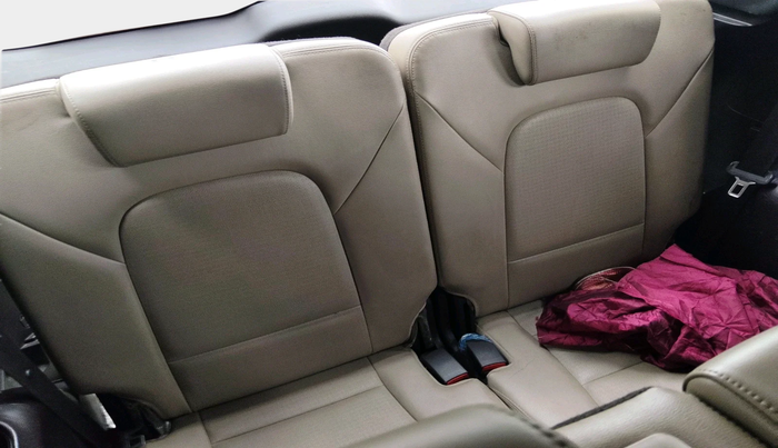 2015 Hyundai Santa Fe 4 WD AT, Diesel, Automatic, 2,07,244 km, interior