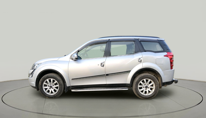 2016 Mahindra XUV500 W10, Diesel, Manual, 1,05,258 km, exterior