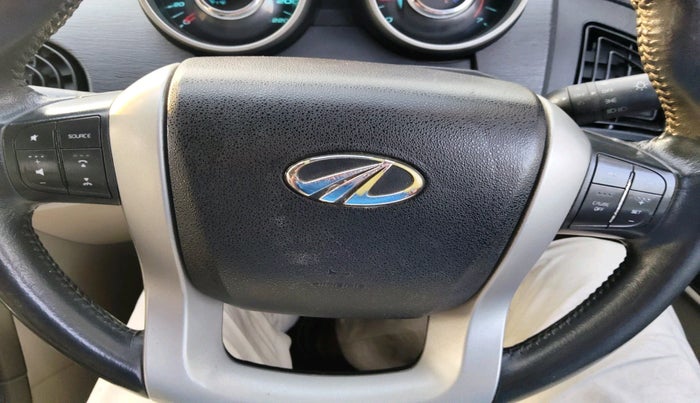 2016 Mahindra XUV500 W10, Diesel, Manual, 1,05,258 km, interior