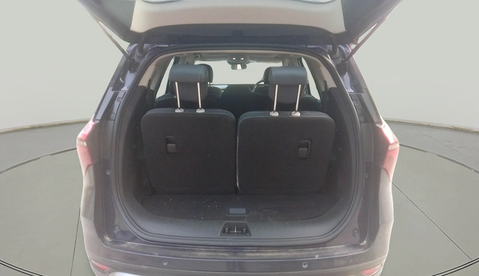 2022 Mahindra XUV700 AX 7 D AT 7 STR, Diesel, Automatic, 93,000 km, exterior