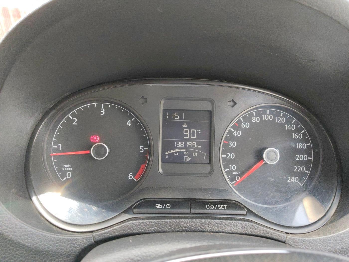 2016 Volkswagen Ameo HIGHLINE1.5L, Diesel, Manual, 1,38,199 km, interior