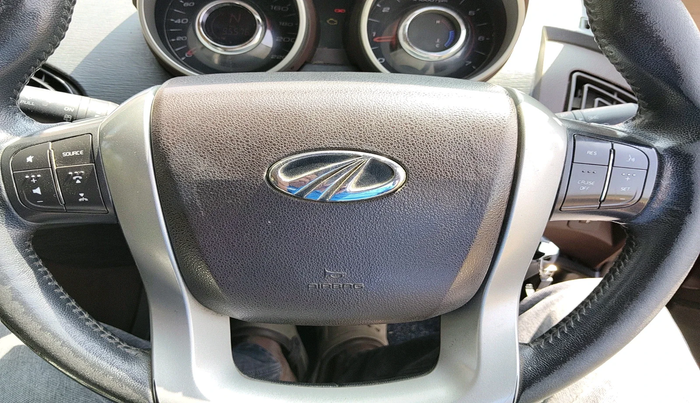 2011 Mahindra XUV500 W8, Diesel, Manual, 95,576 km, interior