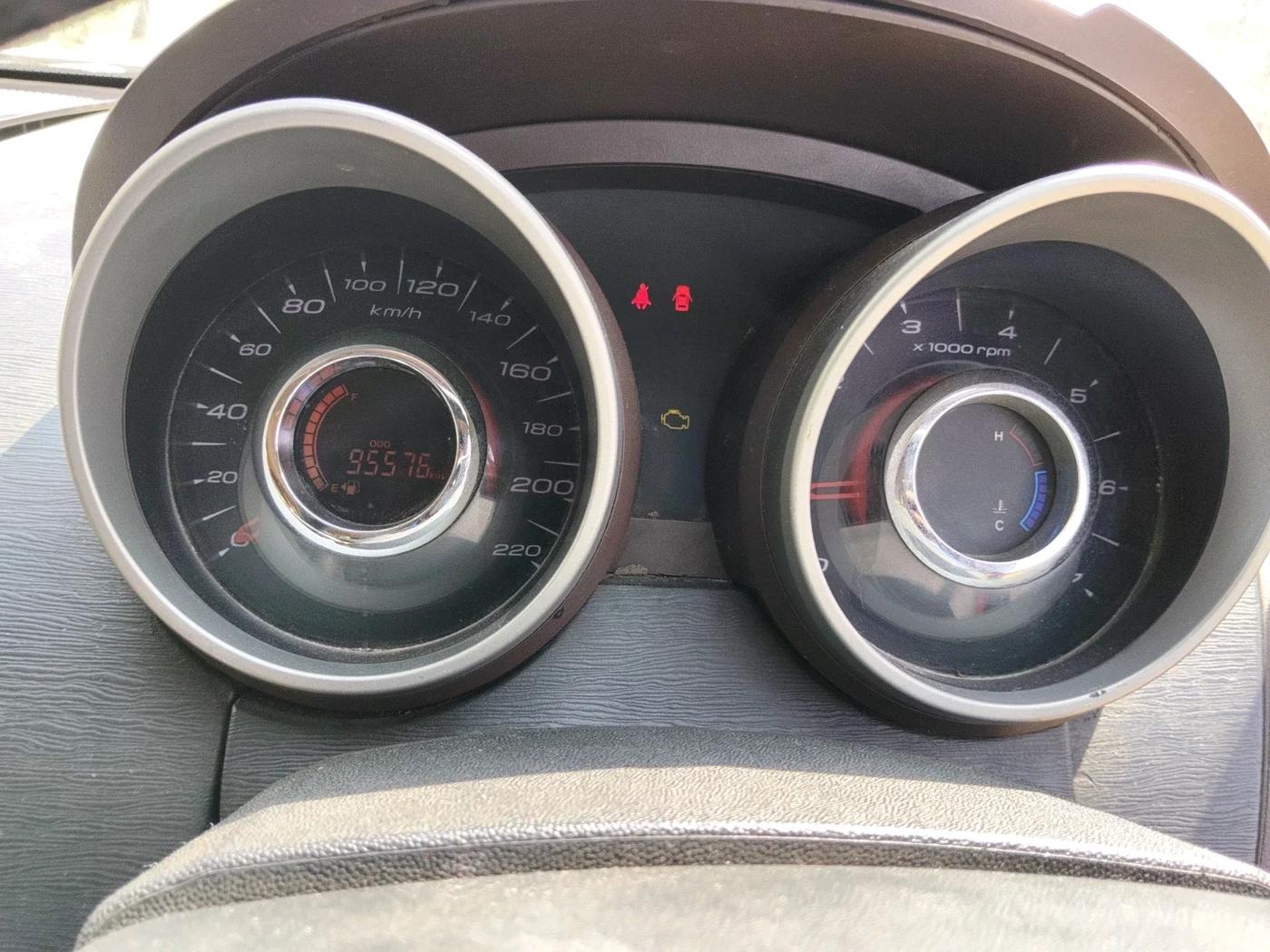 2011 Mahindra XUV500 W8, Diesel, Manual, 95,576 km, interior